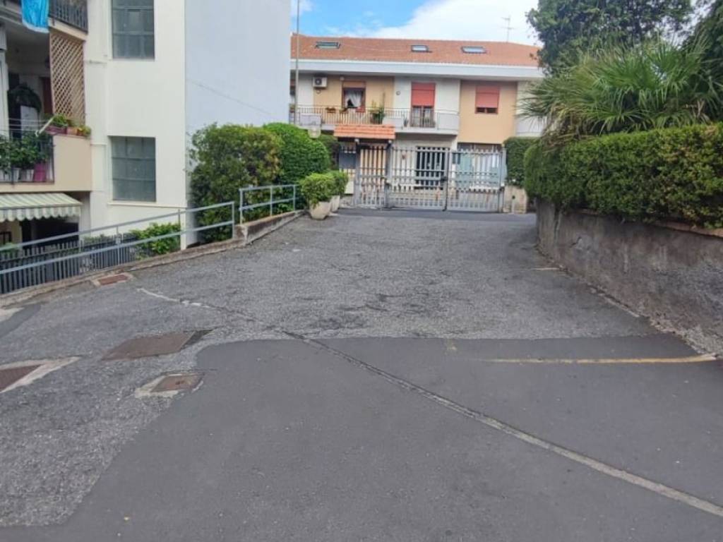 appartamento in vendita ad Aci Castello in zona Cannizzaro