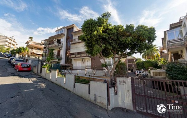 appartamento in vendita ad Aci Castello in zona Aci Trezza