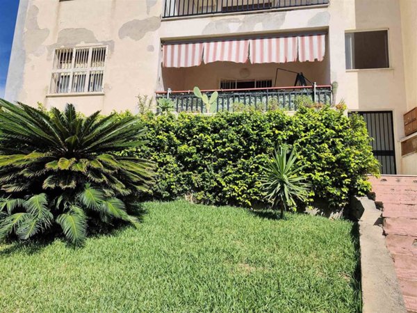 appartamento in vendita ad Aci Castello in zona Aci Trezza
