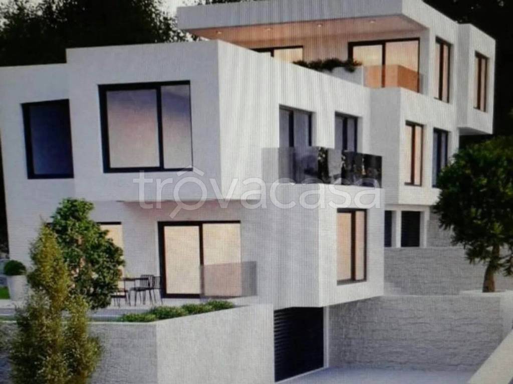 casa indipendente in vendita ad Aci Castello in zona Ficarazzi