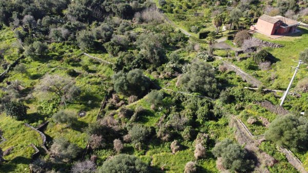 terreno in vendita ad Aci Castello in zona Ficarazzi