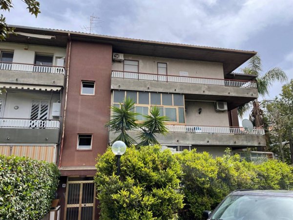 appartamento in vendita ad Aci Castello in zona Cannizzaro
