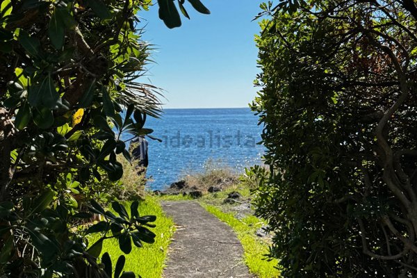 appartamento in vendita ad Aci Castello in zona Cannizzaro