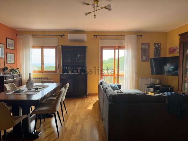 appartamento in vendita ad Aci Castello in zona Ficarazzi