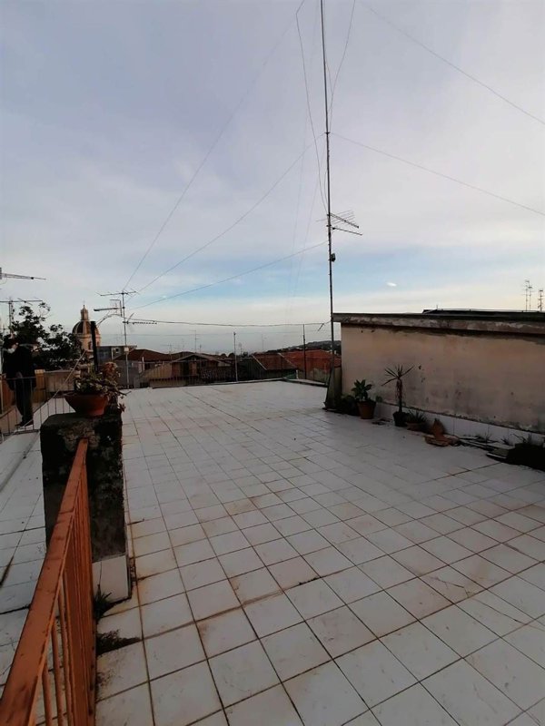 casa semindipendente in vendita ad Aci Catena