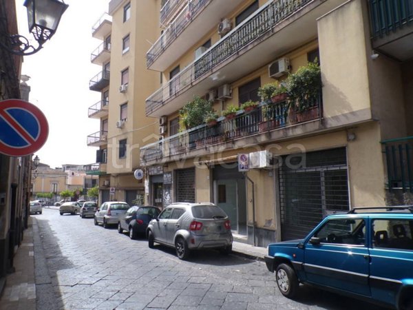 appartamento in vendita ad Aci Catena