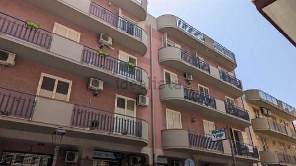 appartamento in vendita ad Aci Catena