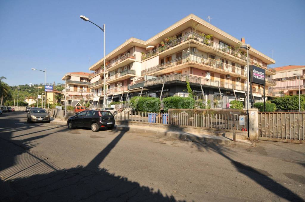appartamento in vendita ad Aci Catena in zona San Nicolò