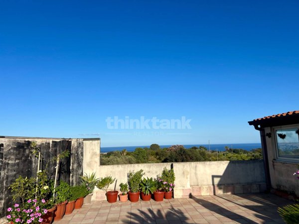 appartamento in vendita ad Aci Catena