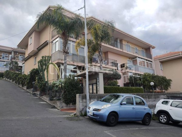 appartamento in vendita ad Aci Catena