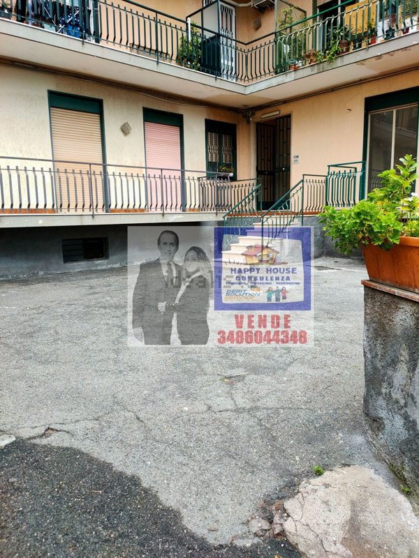 appartamento in vendita ad Aci Catena
