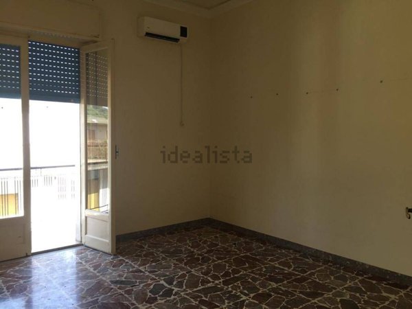 appartamento in vendita ad Aci Catena