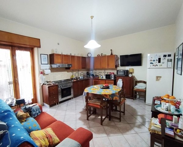 appartamento in vendita ad Aci Catena