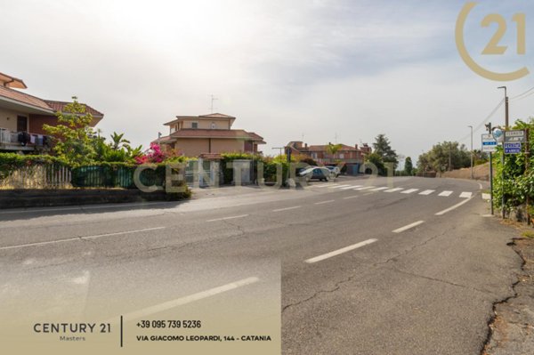 appartamento in vendita ad Aci Catena