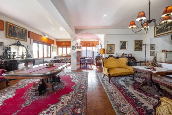 casa indipendente in vendita ad Aci Catena