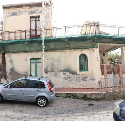 appartamento in vendita ad Aci Catena in zona San Nicolò