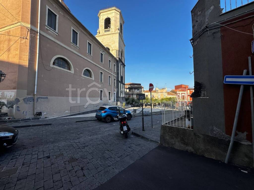 casa indipendente in vendita ad Aci Catena
