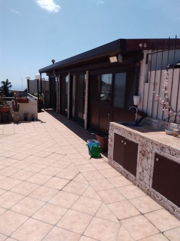 appartamento in vendita ad Aci Catena in zona Aci San Filippo