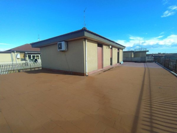 appartamento in vendita ad Aci Catena