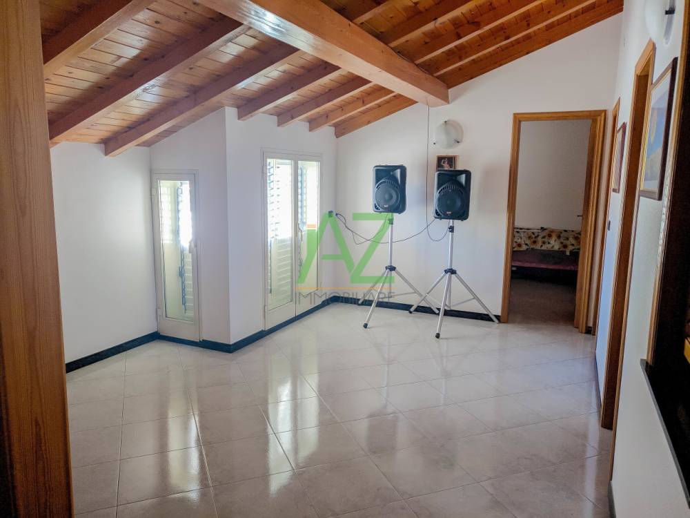 appartamento in vendita ad Aci Catena