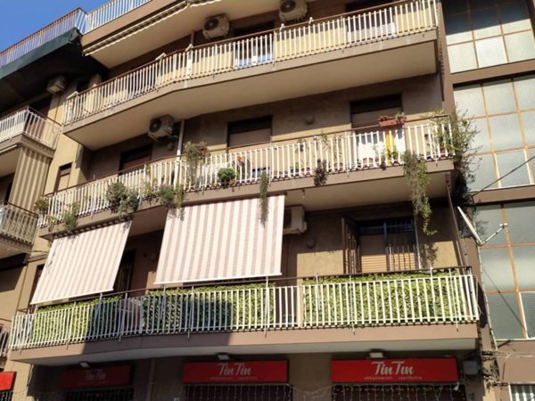 appartamento in vendita ad Aci Catena