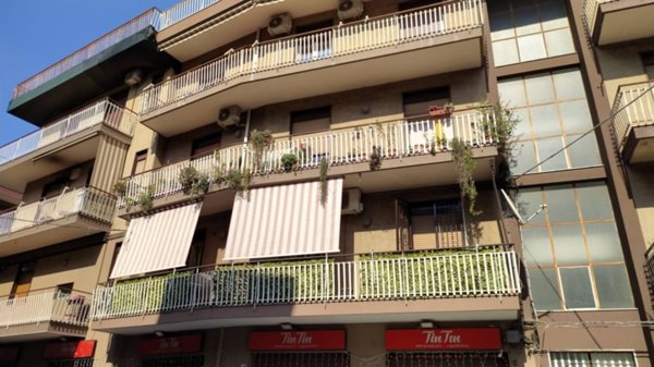 appartamento in vendita ad Aci Catena