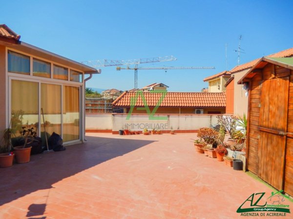 appartamento in vendita ad Aci Catena