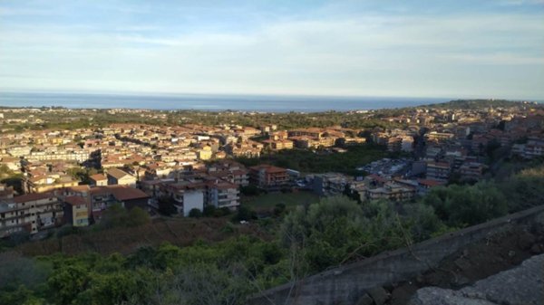 appartamento in vendita ad Aci Catena