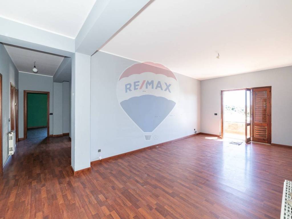 appartamento in vendita ad Aci Catena