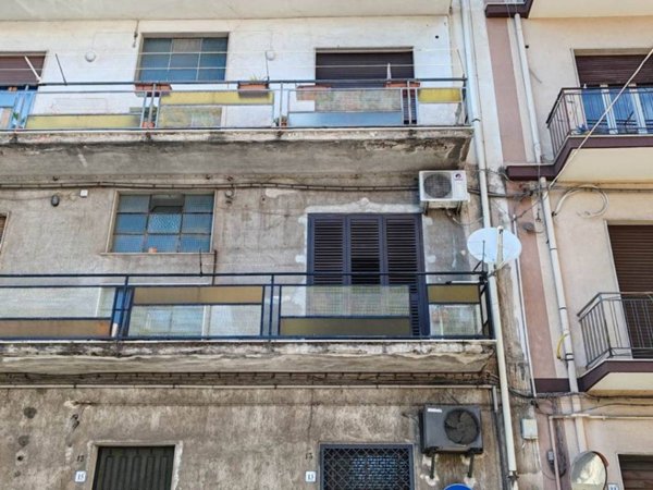 appartamento in vendita ad Aci Catena