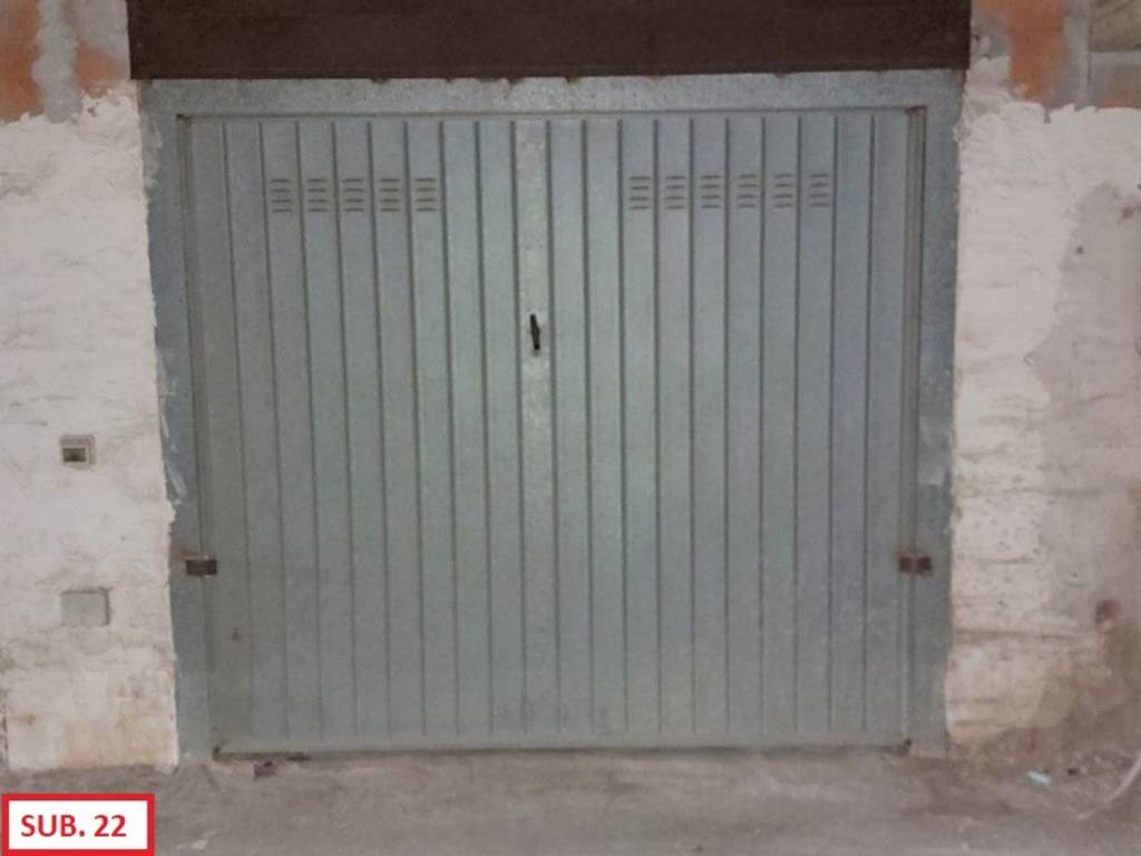 appartamento in vendita ad Aci Catena in zona Vampolieri