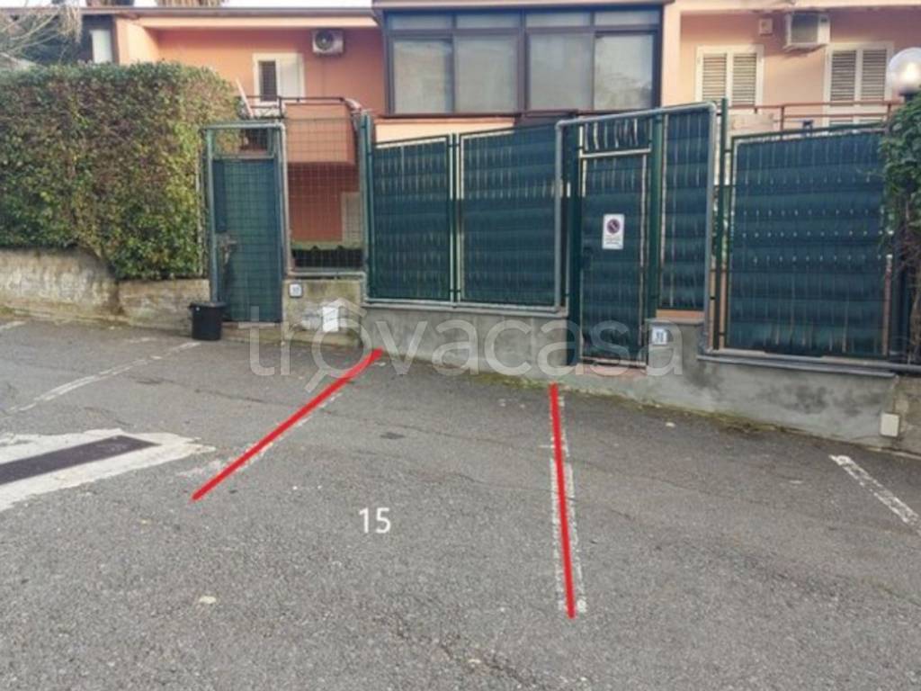 appartamento in vendita ad Aci Catena in zona Vampolieri