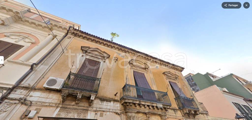 appartamento in vendita ad Aci Catena