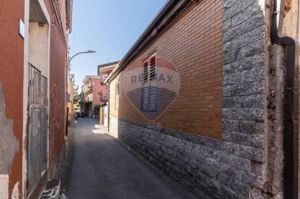 appartamento in vendita ad Aci Catena
