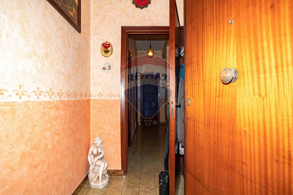 appartamento in vendita ad Aci Catena