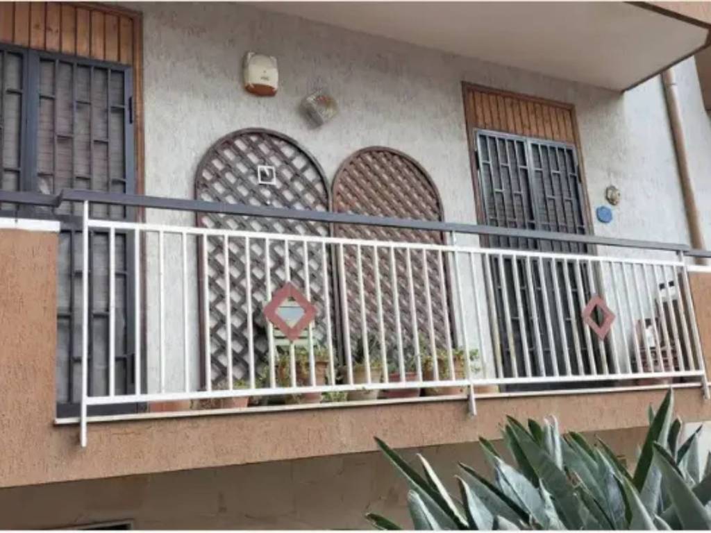 appartamento in vendita ad Aci Catena