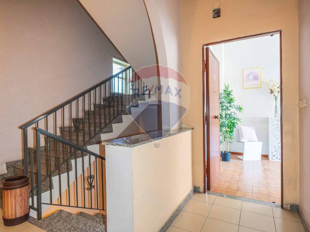appartamento in vendita ad Aci Catena in zona Aci San Filippo