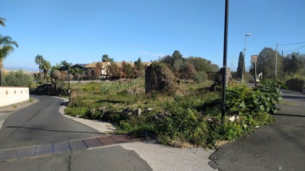 terreno agricolo in vendita ad Aci Catena in zona San Nicolò
