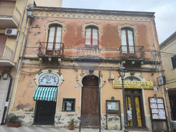 casa indipendente in vendita ad Aci Catena