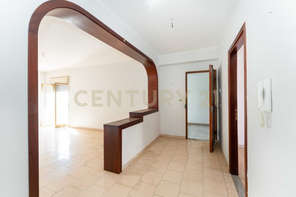 appartamento in vendita ad Aci Catena