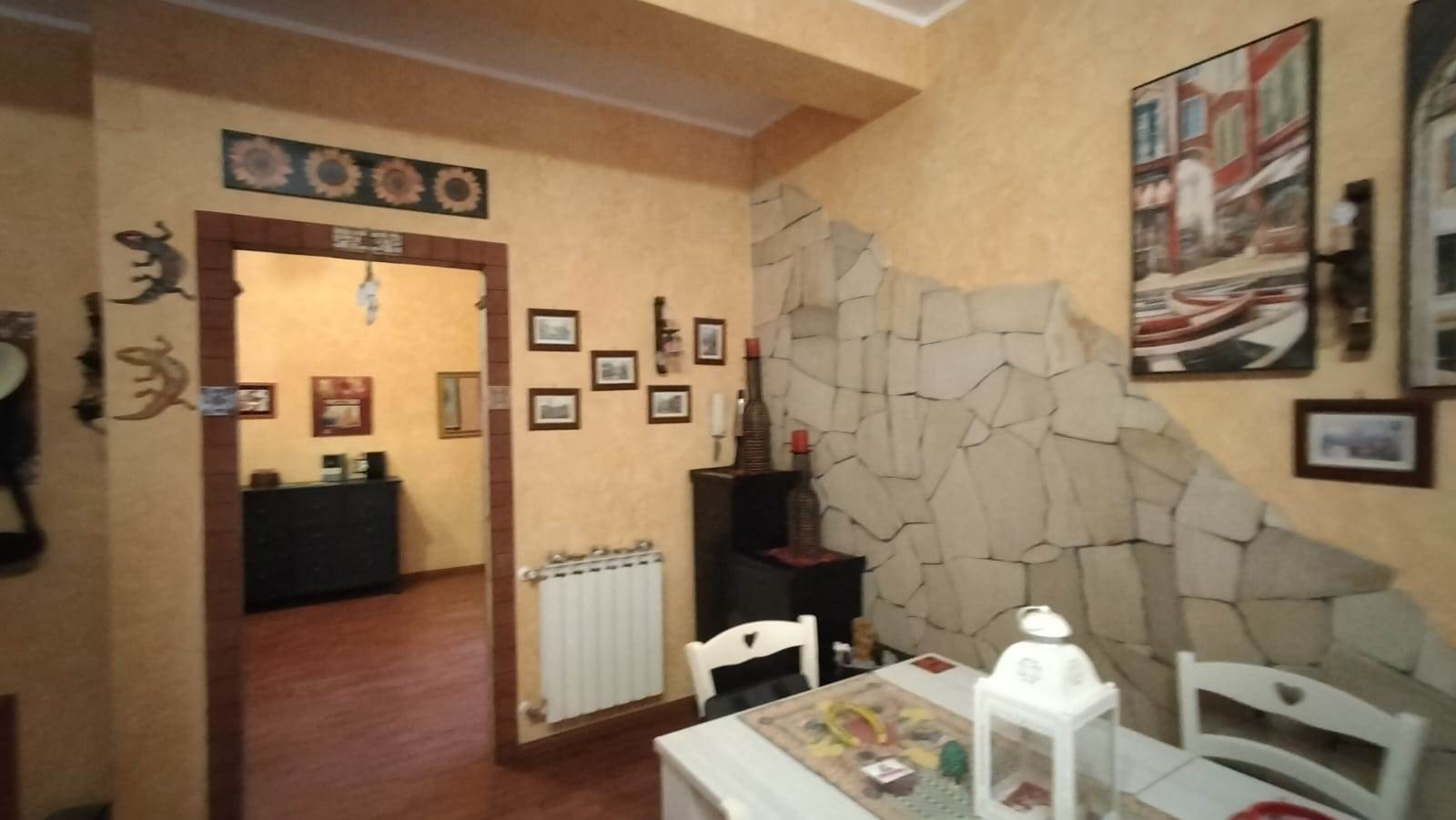 appartamento in vendita ad Aci Catena
