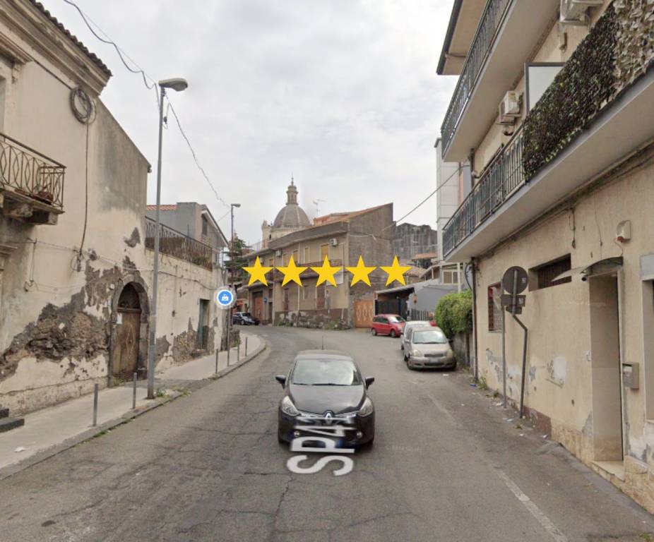 appartamento in vendita ad Aci Catena