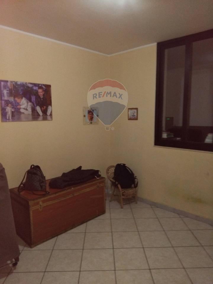 appartamento in vendita ad Aci Catena
