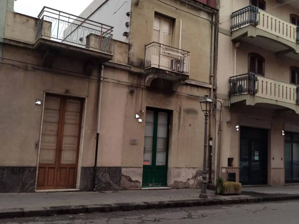 quadrivano in vendita ad Aci Catena