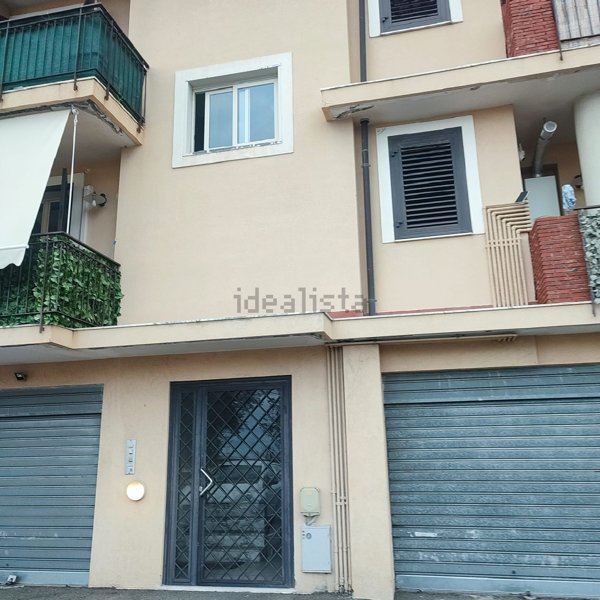 appartamento in vendita ad Aci Catena