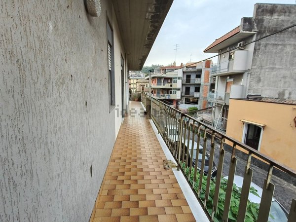 appartamento in vendita ad Aci Catena