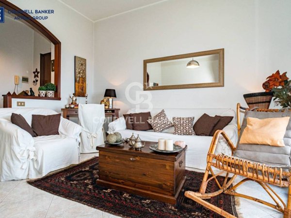 appartamento in vendita ad Aci Catena in zona Aci San Filippo