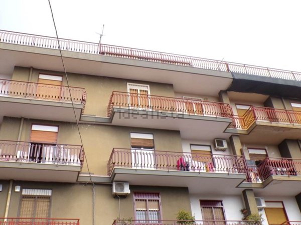 appartamento in vendita ad Aci Catena