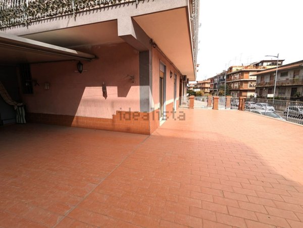 appartamento in vendita ad Aci Catena