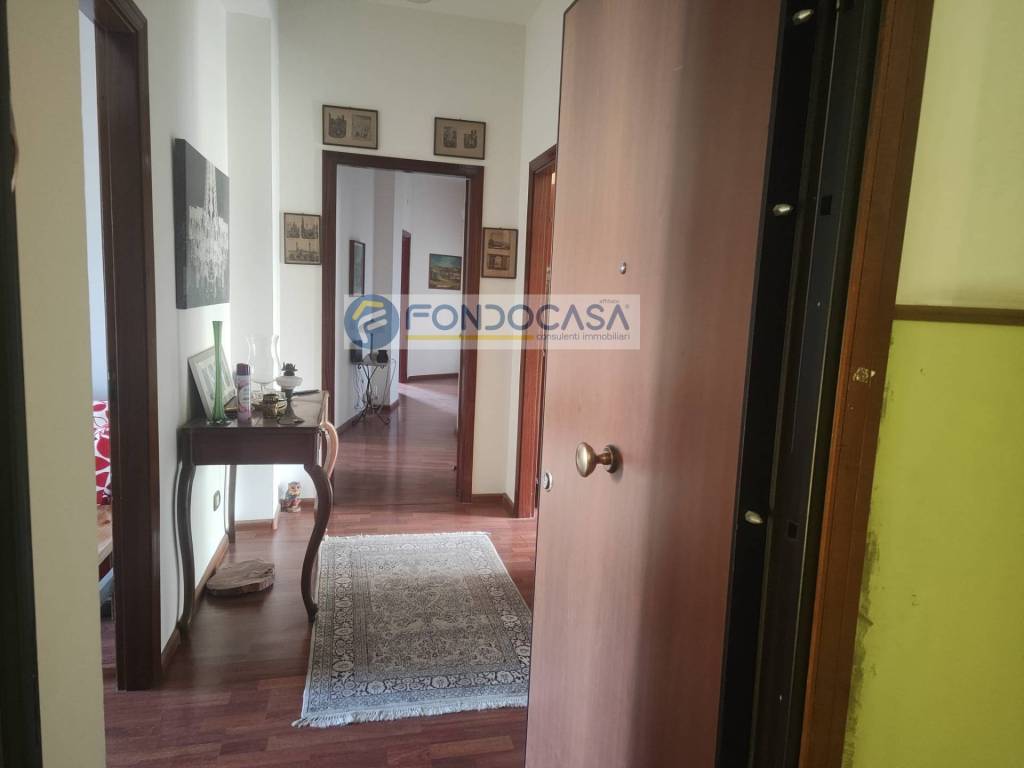 appartamento in vendita ad Aci Catena